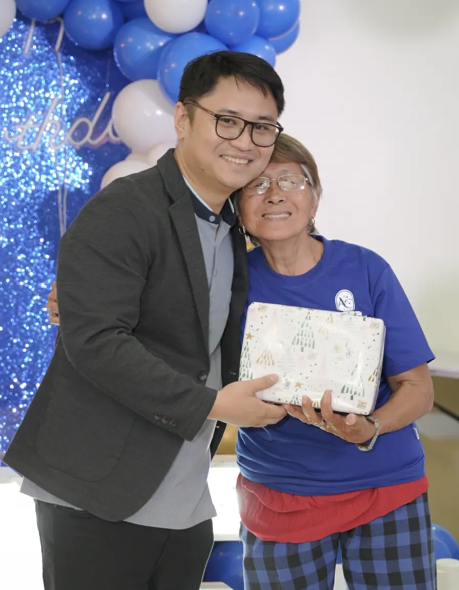 Gift giving with beneficiary
